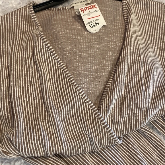 Caution to the Wind size M pinstriped romper NWT - Picture 5 of 10